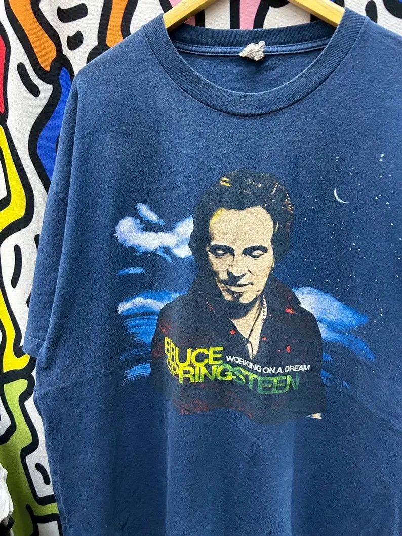 Vintage Vintage 2000s Bruce Springsteen tshirt size 2XL Size US XXL / EU 58 / 5 - 1 Thumbnail