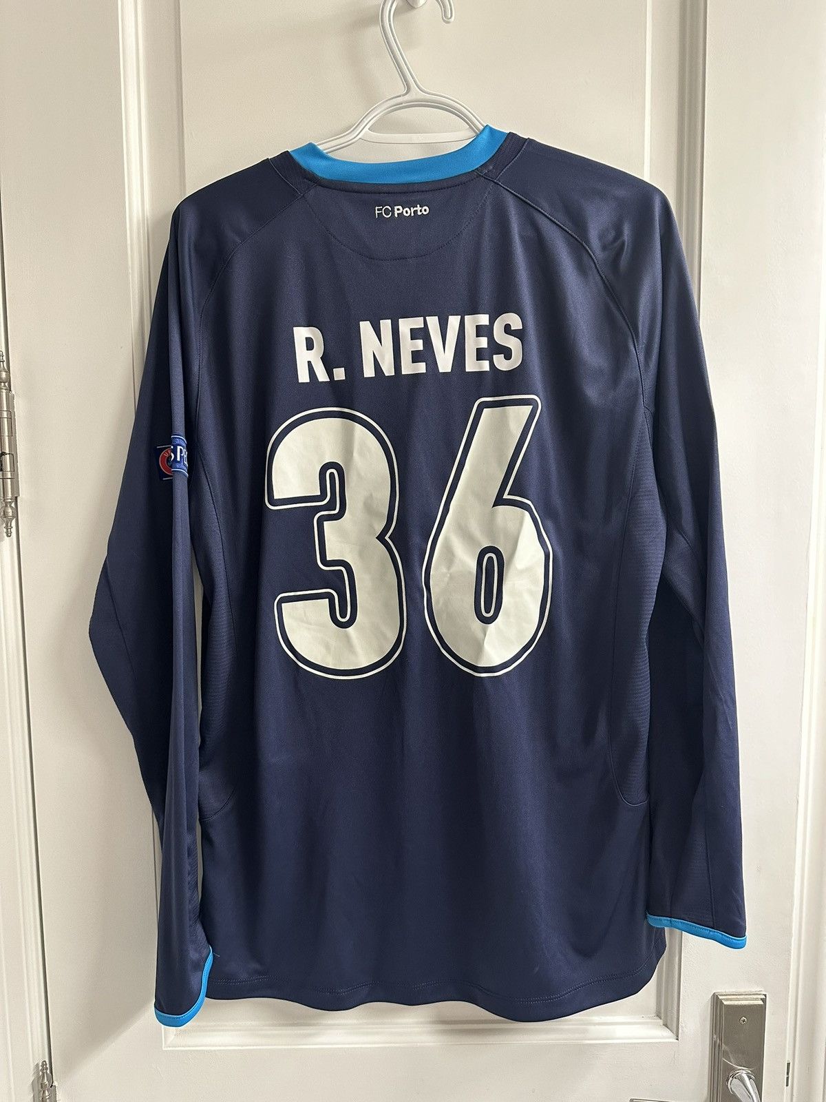 Warrior FC Porto x Ruben Neves x Champions League x Match Worn Size US M / EU 48-50 / 2 - 2 Thumbnail