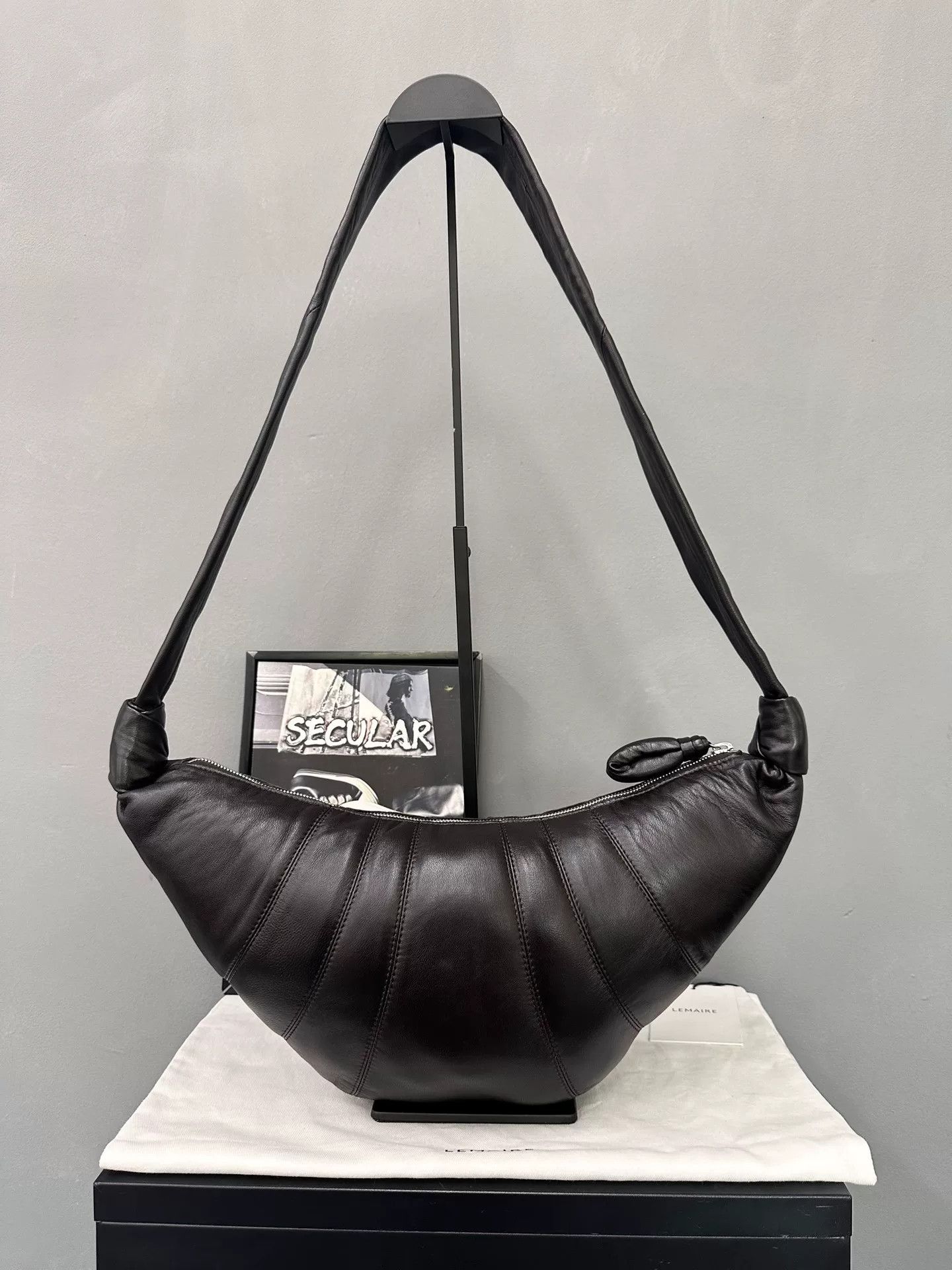 Lemaire Lemaire Medium Sheepskin Croissant Bag Size ONE SIZE - 1 Thumbnail