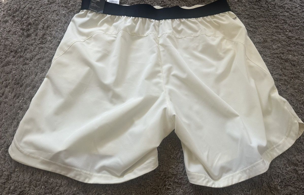 Adidas adidas Men's Axis IW6675 Woven Training Shorts 4.0 Size XL Size US 35 - 5 Thumbnail