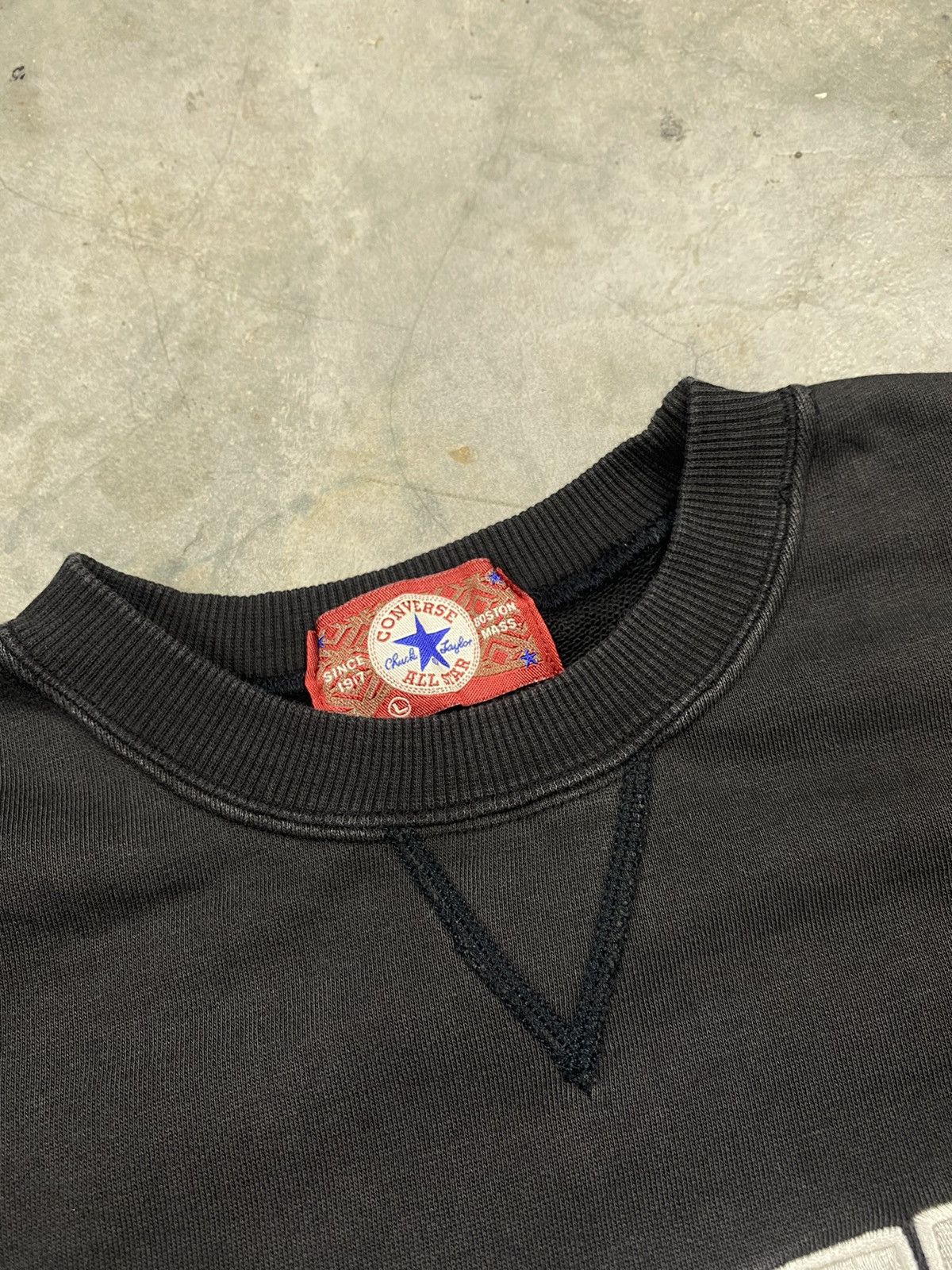 Converse × Vintage 90s Converse Spellout Embroidery Boxy Crewneck Size US L / EU 52-54 / 3 - 5 Thumbnail