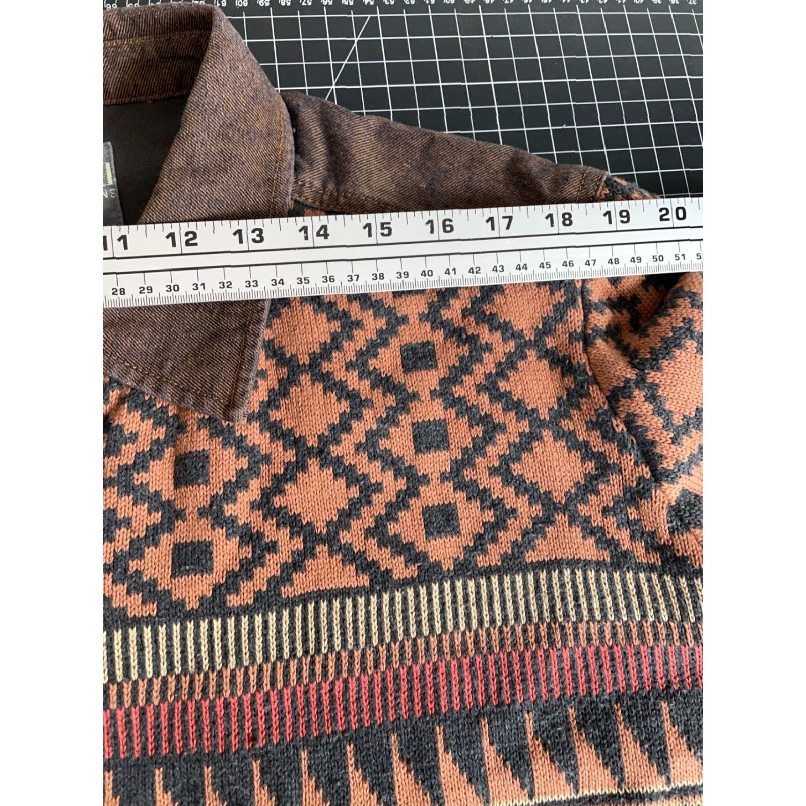 Vintage VINTAGE Natural Reflections Knit Jacket Womens 1X Geometric Tribal Bass Pro Shop Aztec Brown Knit Pattern Southwestern Tribal Jacket Womens 1X Mens? Size XL / US 12-14 / IT 48-50 - 7 Thumbnail