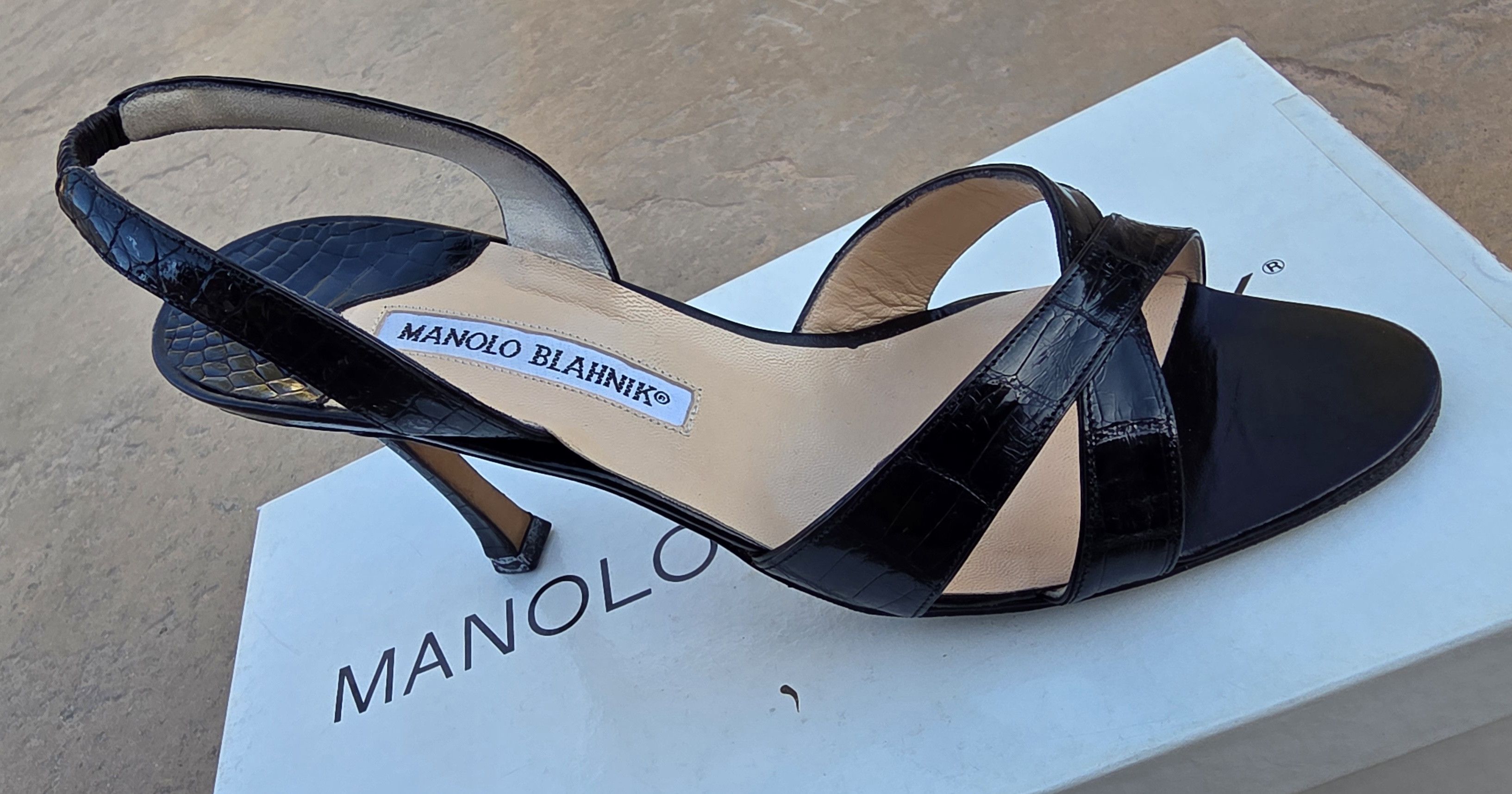 Manolo Blahnik Callasli Size US 7 / IT 37 - 7 Thumbnail