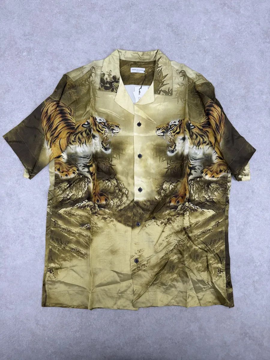 Dries Van Noten FW2020 Dries Van Noten Tiger Gold Shirt Size US S / EU 44-46 / 1 - 2 Thumbnail