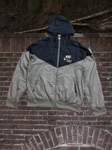 Nike Nike Sportswear Windrunner Hooded Jacket STREETWEAR Size US S / EU 44-46 / 1 - 1 Thumbnail