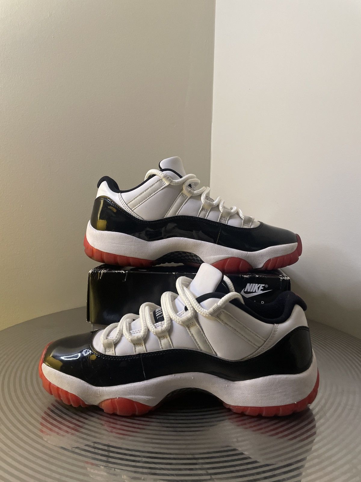 Jordan Brand × Nike JORDAN RETRO 11 LOW BRED Size US 9 / EU 42 - 3 Thumbnail