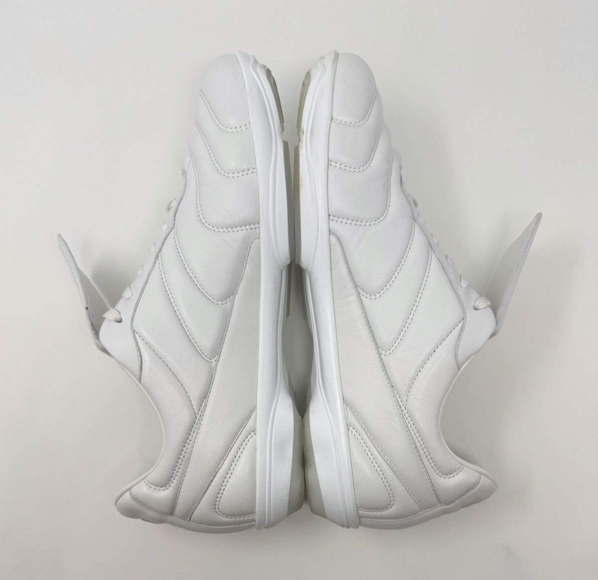 Louis Vuitton Louis Vuitton Footprint Soccer Sneaker White Size US 10.5 / EU 43-44 - 4 Thumbnail