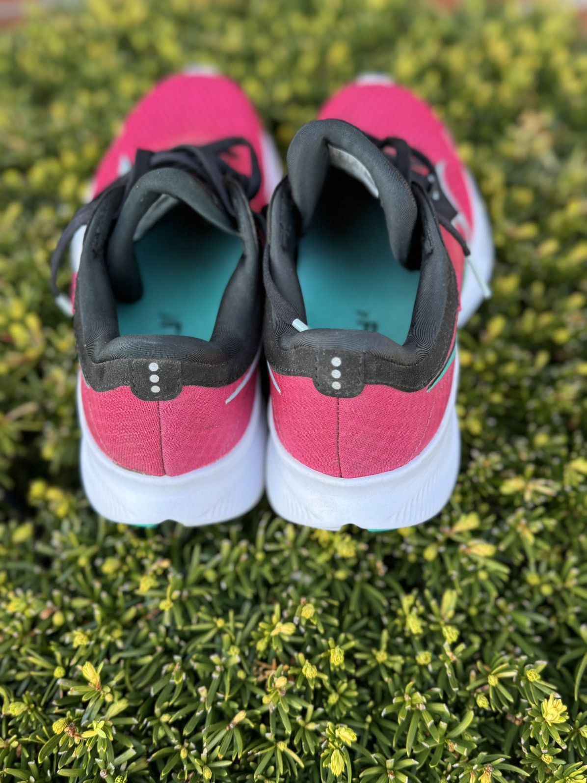 Saucony Saucony Women's 16 Sneaker, ROSE/BLACK, Size USA 8, Euro 39 Size US 8 / IT 38 - 4 Thumbnail