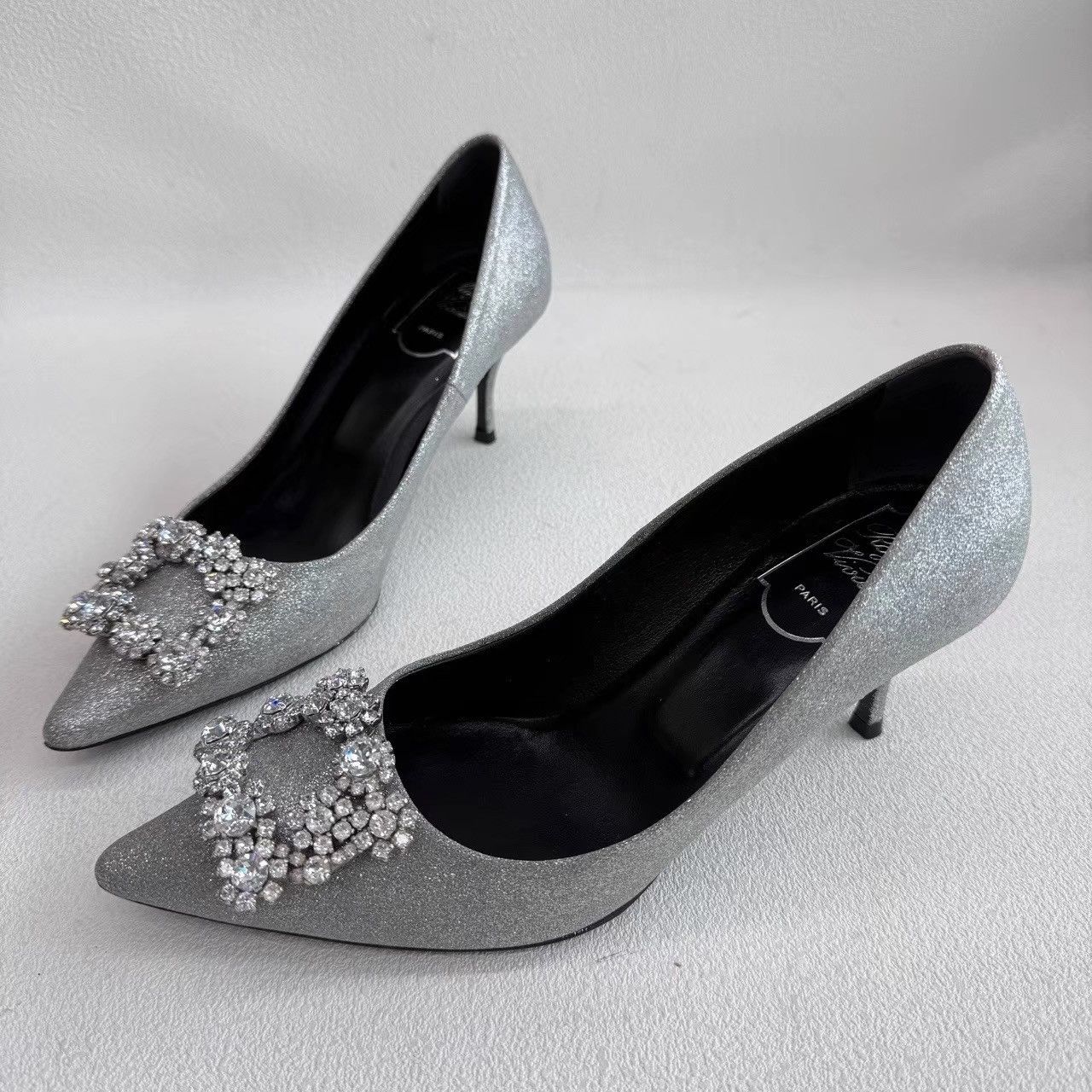 Roger Vivier Roger Vivier Silver Crystal Pointed Toe Stiletto Heels K51 Size US 7 / IT 37 - 1 Thumbnail