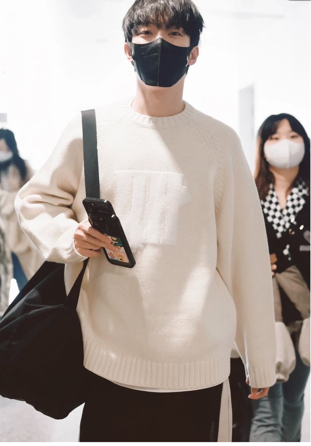 Maison Margiela Maison Margiela Classic stitching logo threaded sweater 25 Size US L / EU 52-54 / 3 - 7 Thumbnail