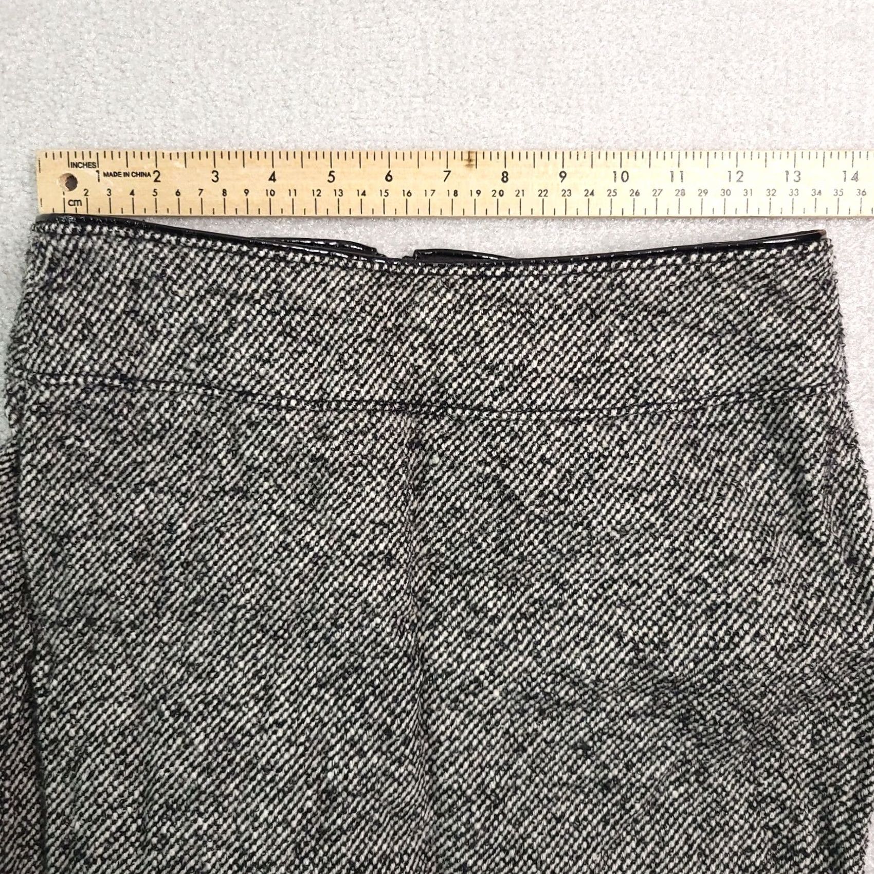Banana Republic Banana Republic Skirt Womens 0 Gray Tweed Pencil Mini Women Wool Faux Leather Trim Size 25" / US 0 / IT 36 - 3 Thumbnail