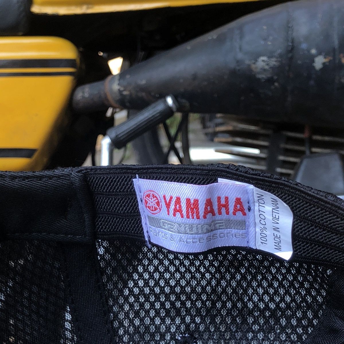 Vintage Vintage Yamaha Yamalube Oil Official Flexfit Hat Size ONE SIZE - 7 Thumbnail