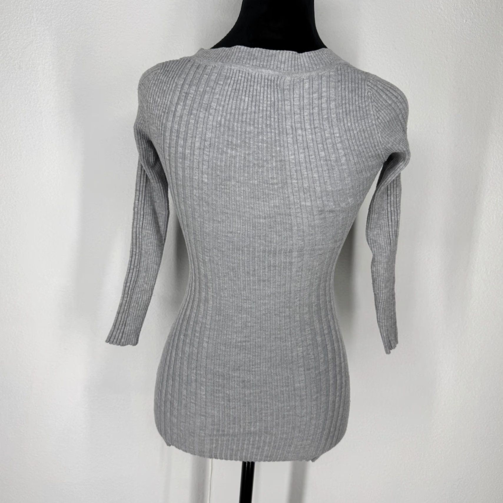 Vintage VINTAGE Knit Top Sweater Gray XS Square Neck Slim Fitted 3/4 Sleeve Women Classic Basic Pullover Knit Top Fall Winter Spring Shirt Mens? Size XS / US 0-2 / IT 36-38 - 5 Thumbnail
