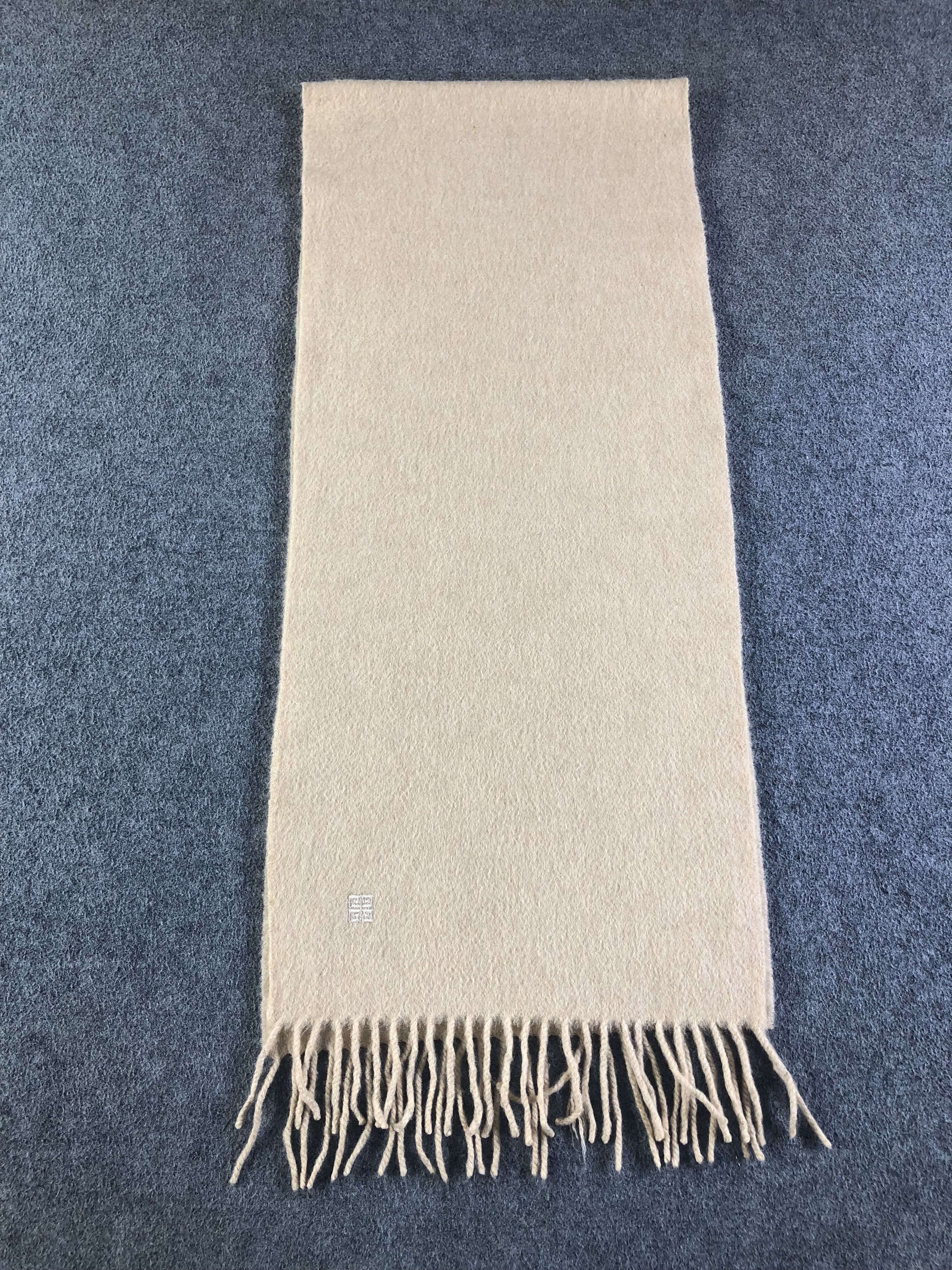 Givenchy Givenchy Cashmere Winter Scarf / Muffler / Neckwear SS1271 Size ONE SIZE - 2 Thumbnail
