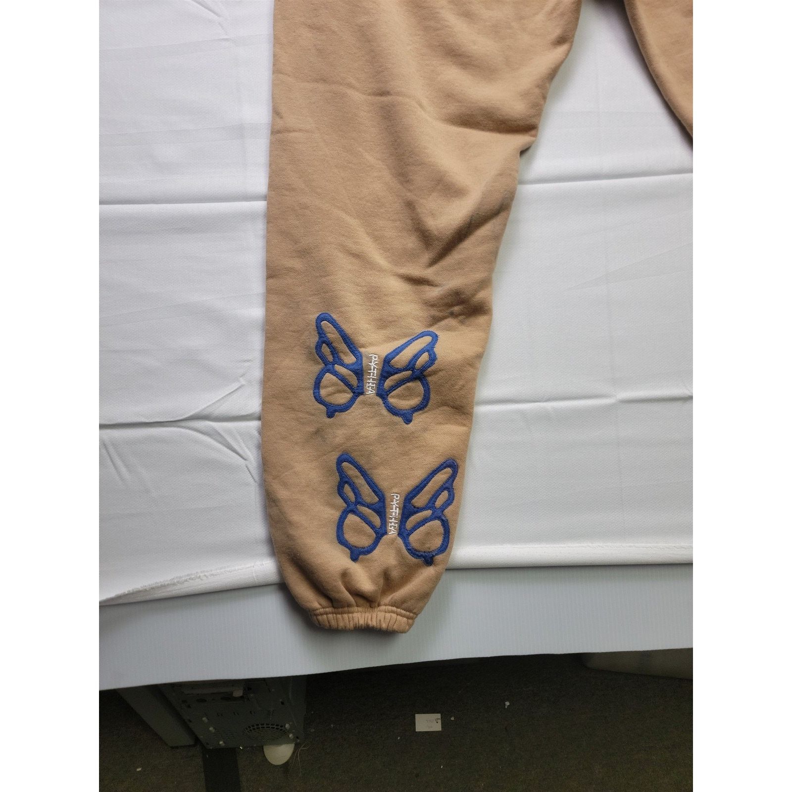 Pythia Pythia Women's Sweatpants XL Cream Workout Butterfly Logo Size 40" / US 18 - 6 Thumbnail