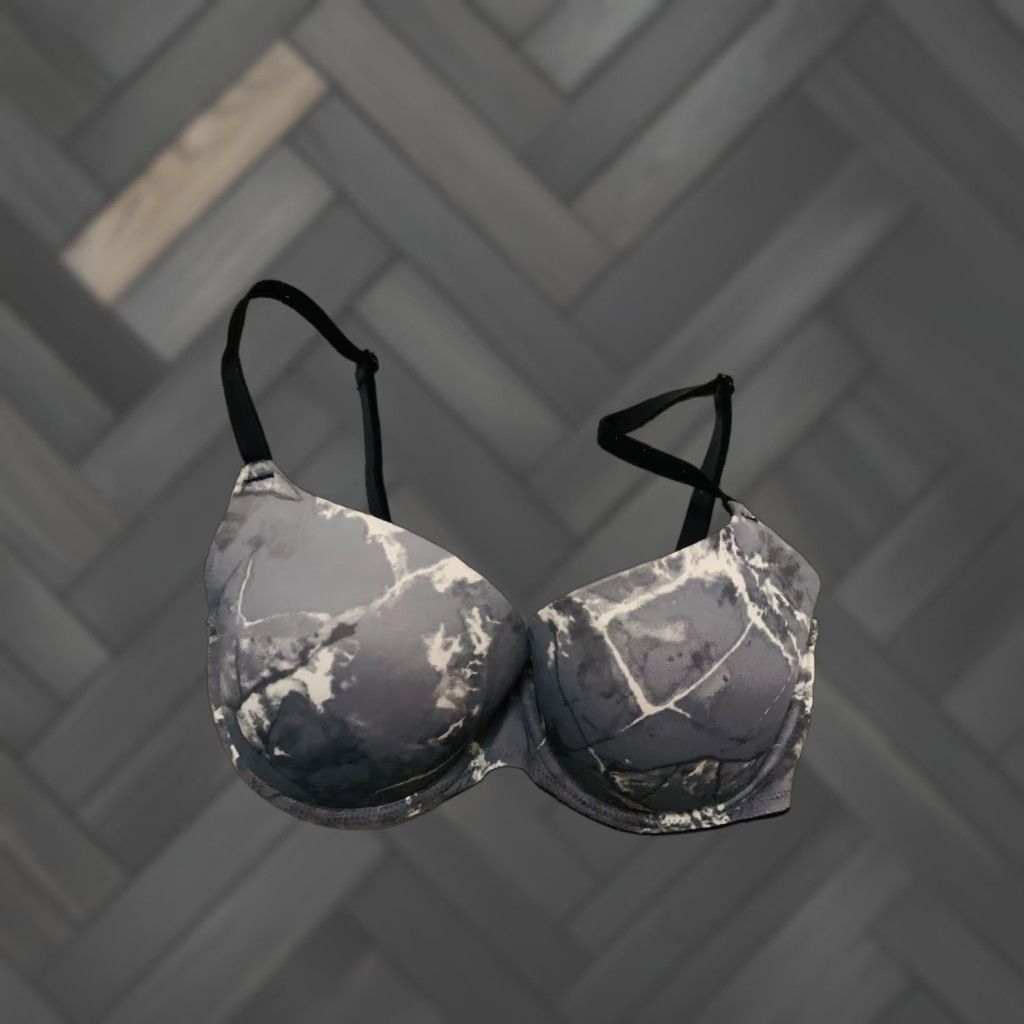 Victoria's Secret PINK Victoria's Secret Wear Everywhere Bra 32DD Gray Lightly Lined Womens T-Shirt Bra Size ONE SIZE - 1 Thumbnail