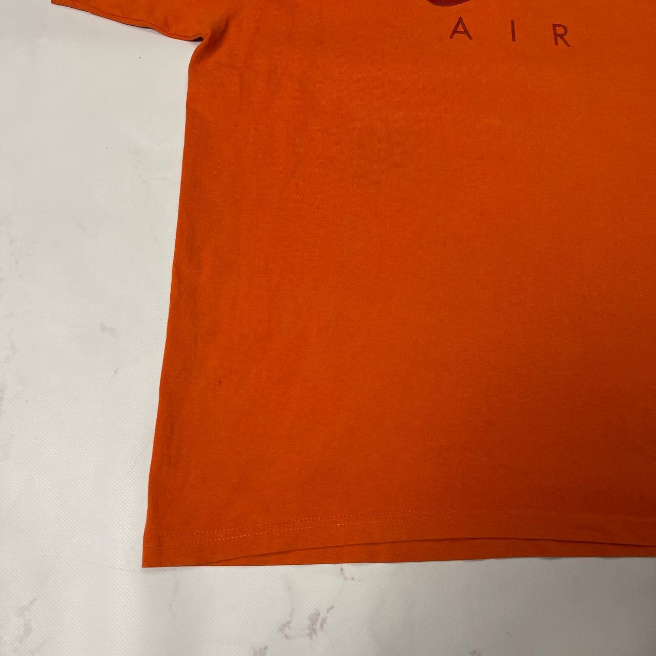 Nike Nike × Vintage Vintage Nike Big Logo T-Shirt L Size Size US L / EU 52-54 / 3 - 8 Thumbnail