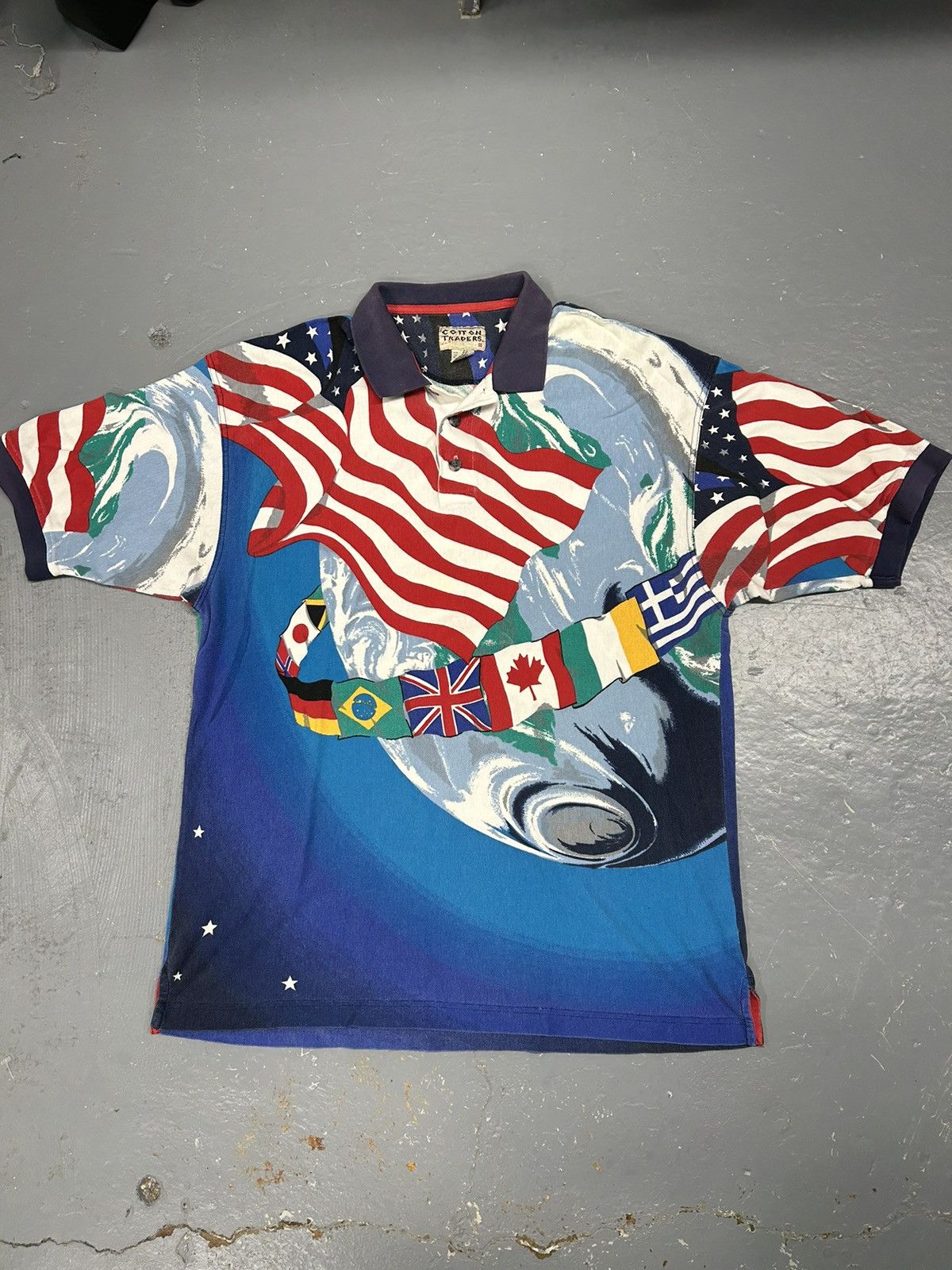 Vintage Crazy Vintage 90s World Flags Polo Art Tee Shirt Y2K Style Size US XL / EU 56 / 4 - 1 Thumbnail