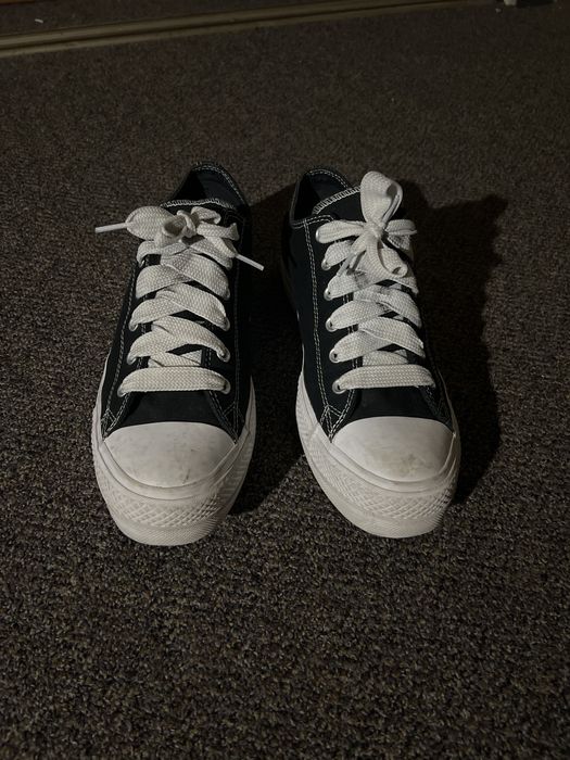 Chucks with fat outlet laces