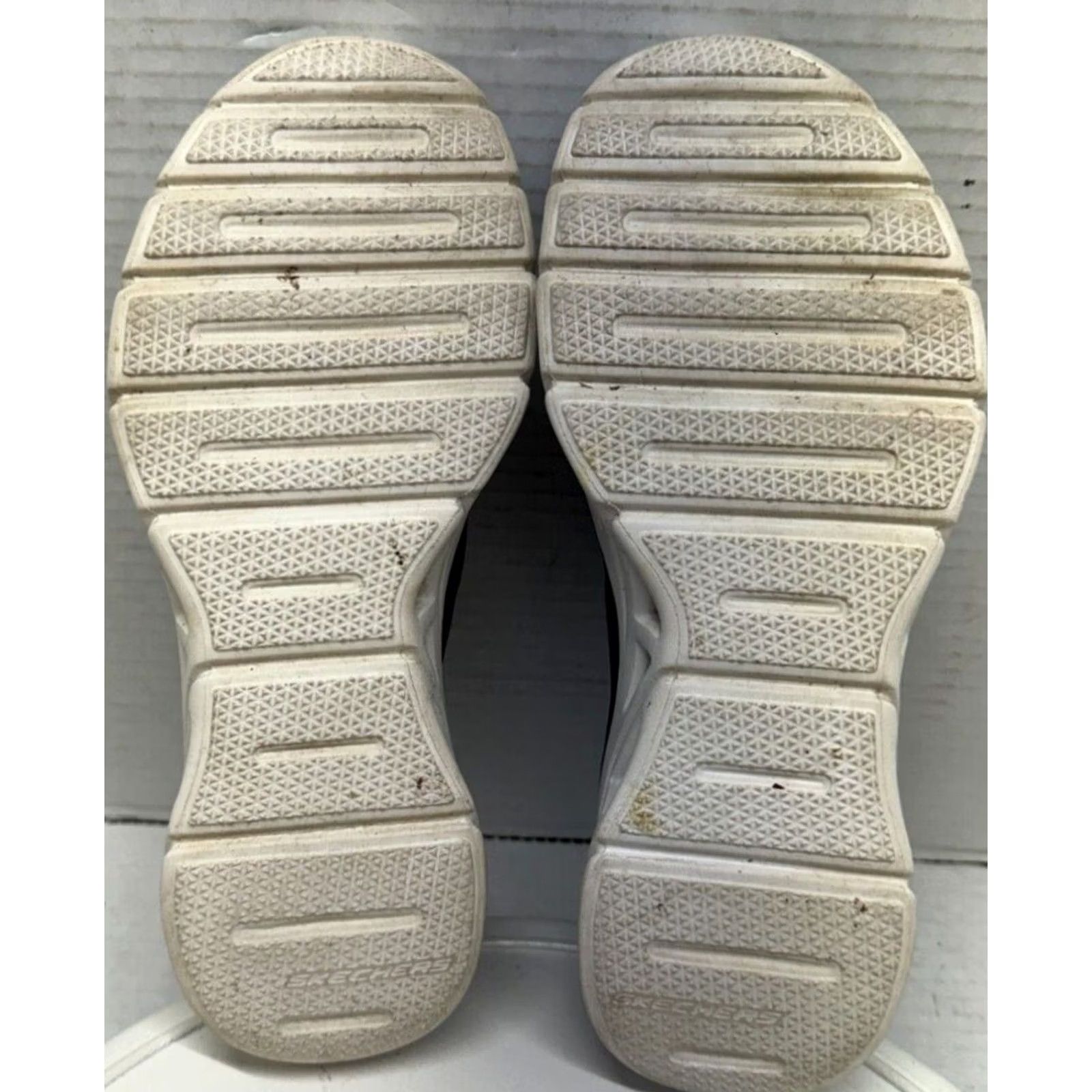 SKECHERS Skechers Glide Step Women 6 36 Air Cooled Memory Foam Rainbow Navy stretch fit Sneakers Shoes Size US 5.5 / IT 35.5 - 3 Thumbnail