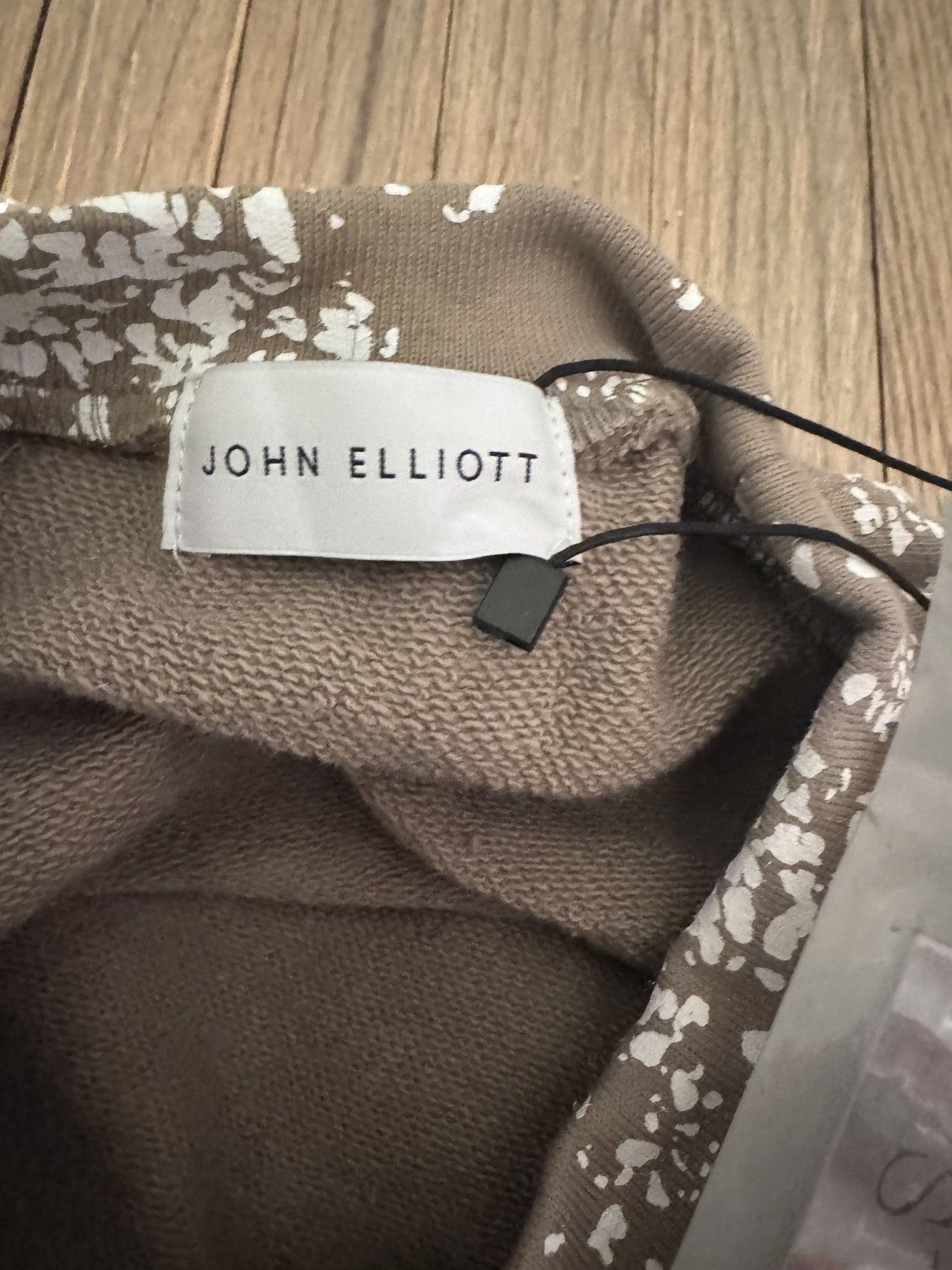 John Elliott John Elliot tan and white speckled Sweatshirt Men M NWT Size US M / EU 48-50 / 2 - 3 Thumbnail