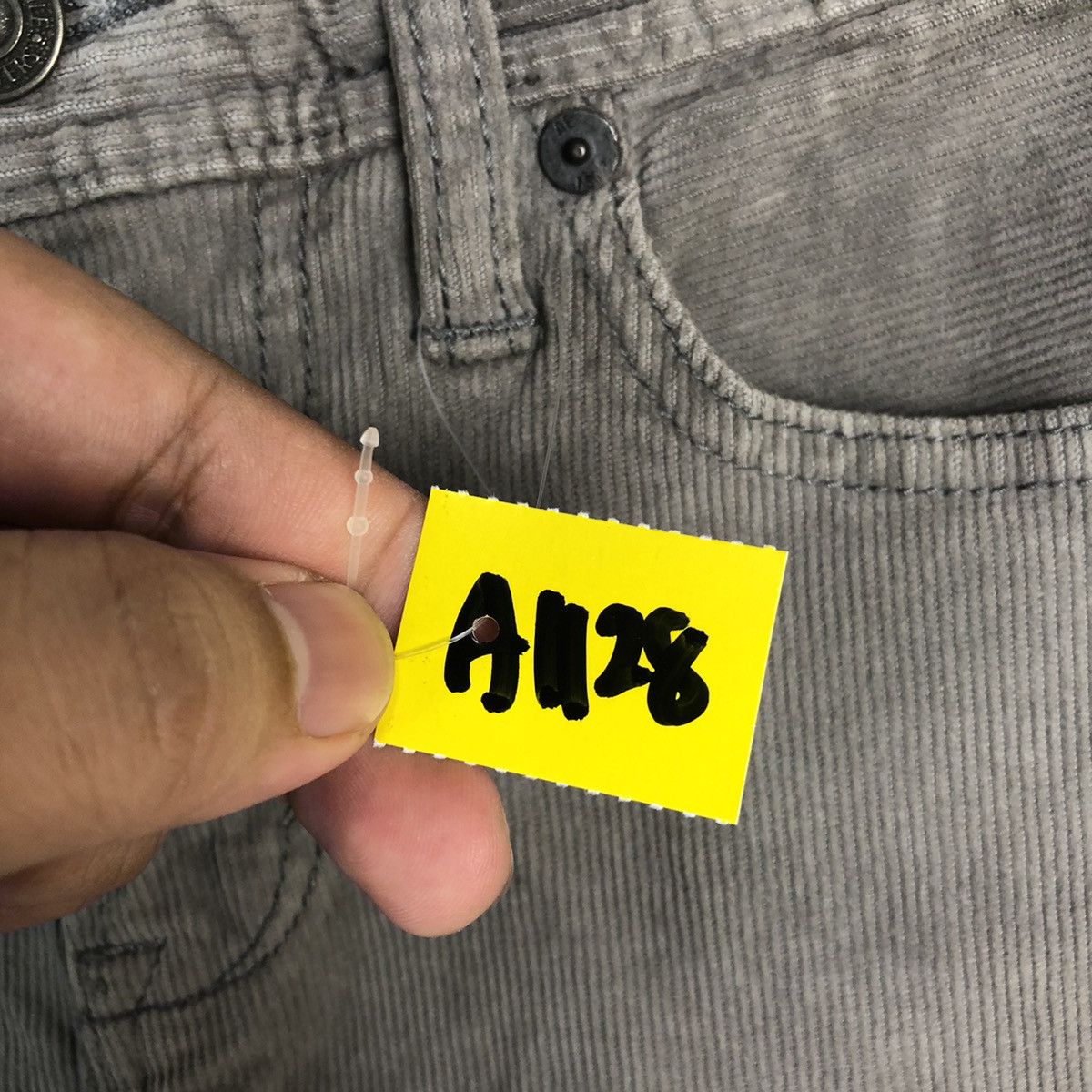 Vintage American Eagle Outfitters Grey Conduroy Pants #A1128 Size US 27 - 9 Thumbnail