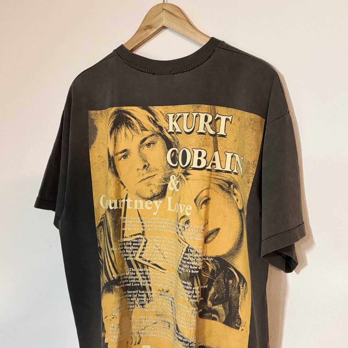 Band Tees KURT COBAIN VINTAGE TEES BOOTLEG Size US XL / EU 56 / 4 - 3 Thumbnail