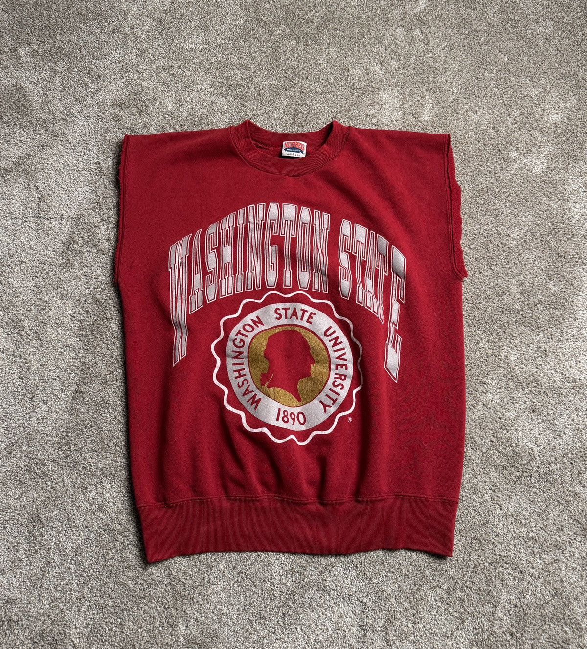 Nutmeg RED VINTAGE NUTMEG MADE IN USA CUT-OFF SLEVE SWEATSHIRT Size US L / EU 52-54 / 3 - 1 Thumbnail