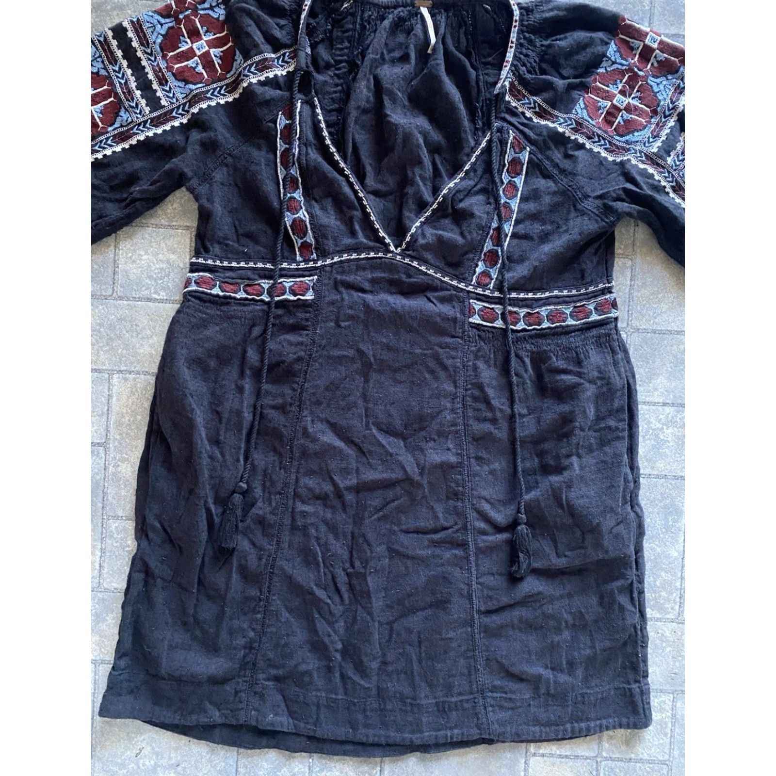 Free People VINTAGE Free People All My Life Embroidered Mini Tunic Dress V Neck Size XS Boho Women’s Size XS / US 0-2 / IT 36-38 - 2 Thumbnail