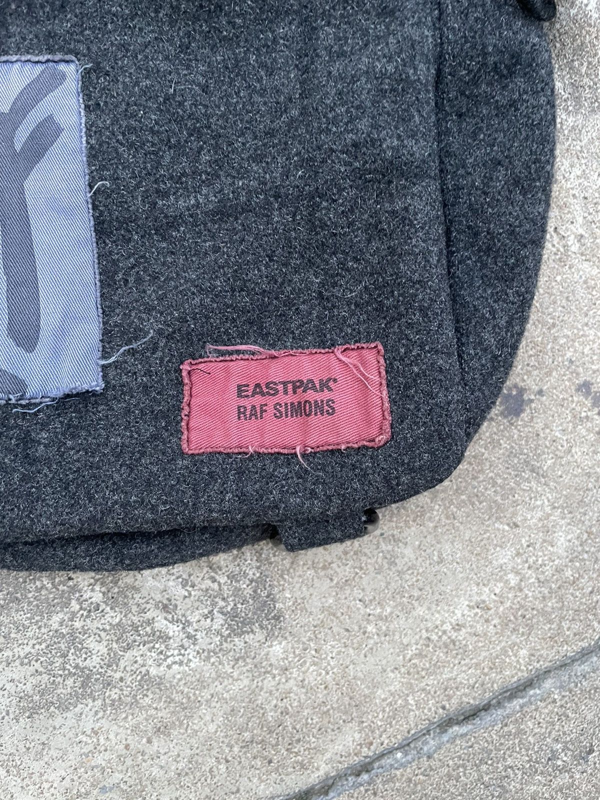 Eastpak AW08 Crossbody Patchwork Bag Size ONE SIZE - 4 Thumbnail