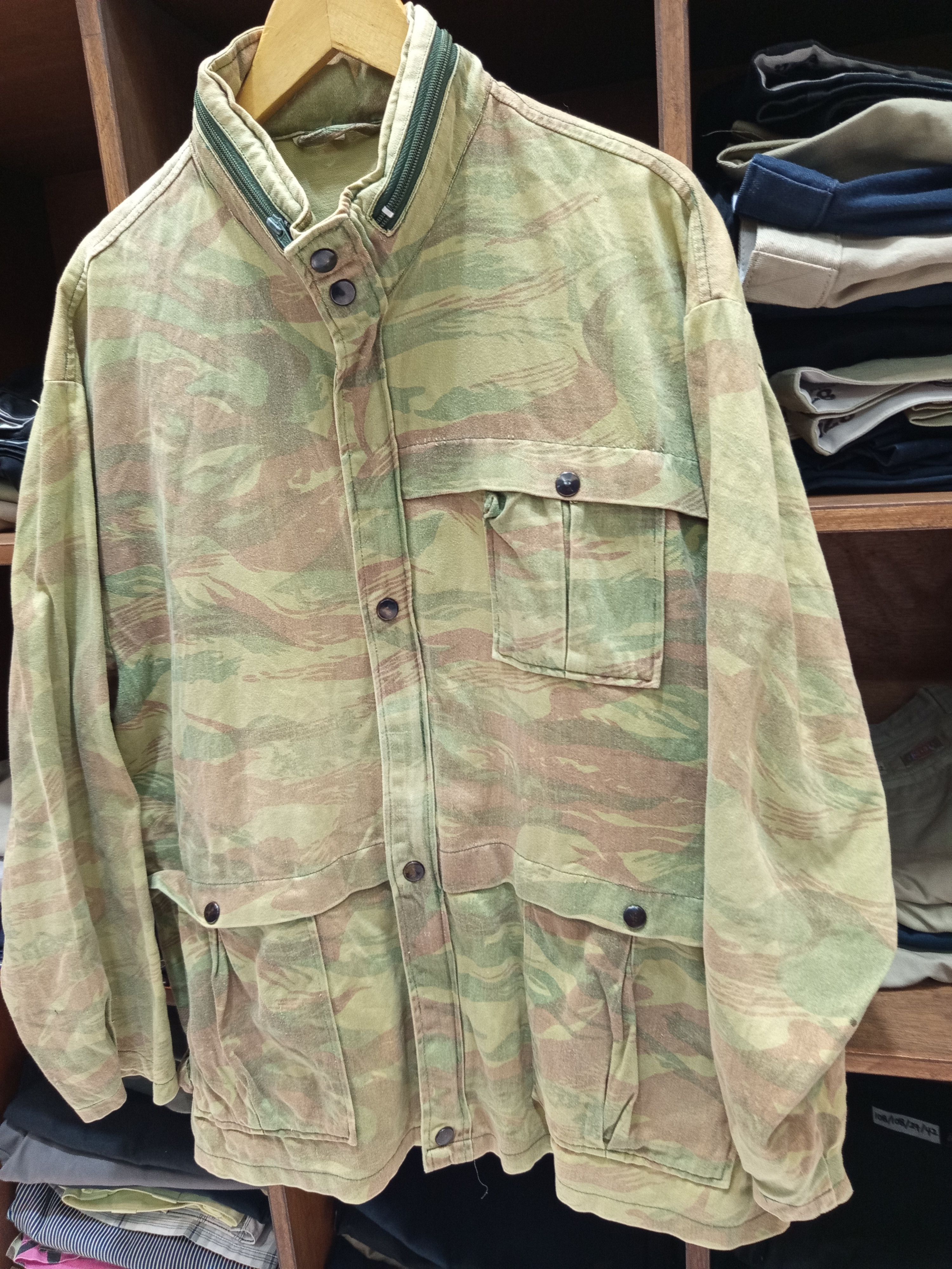 Vintage 1990s Brushstroke Camo Field Jacket Size US L / EU 52-54 / 3 - 3 Thumbnail