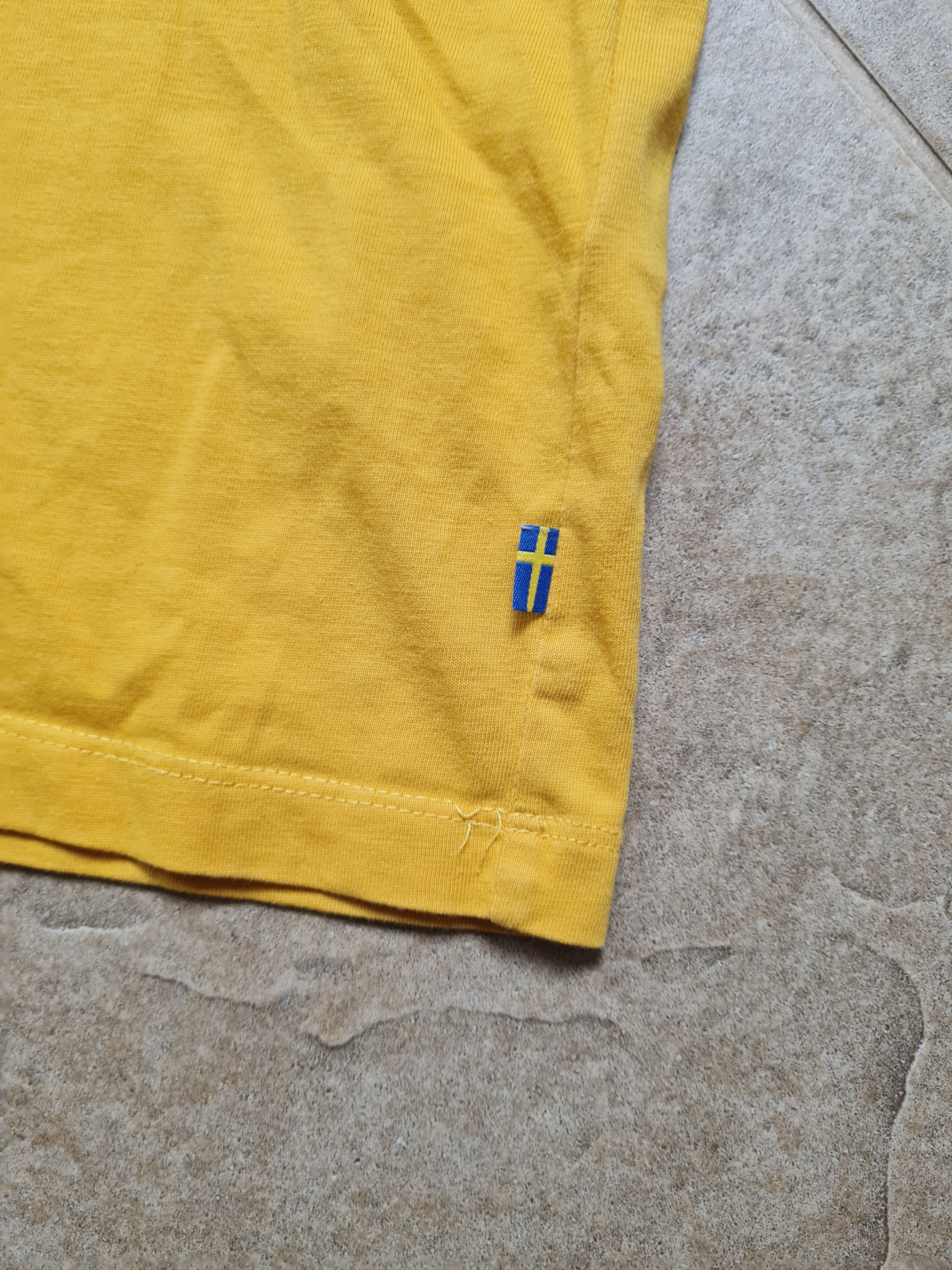 Fjallraven T-Shirt Fjallraven Yellow Mountain Logo Top Vintage Shirt Size US M / EU 48-50 / 2 - 10 Thumbnail