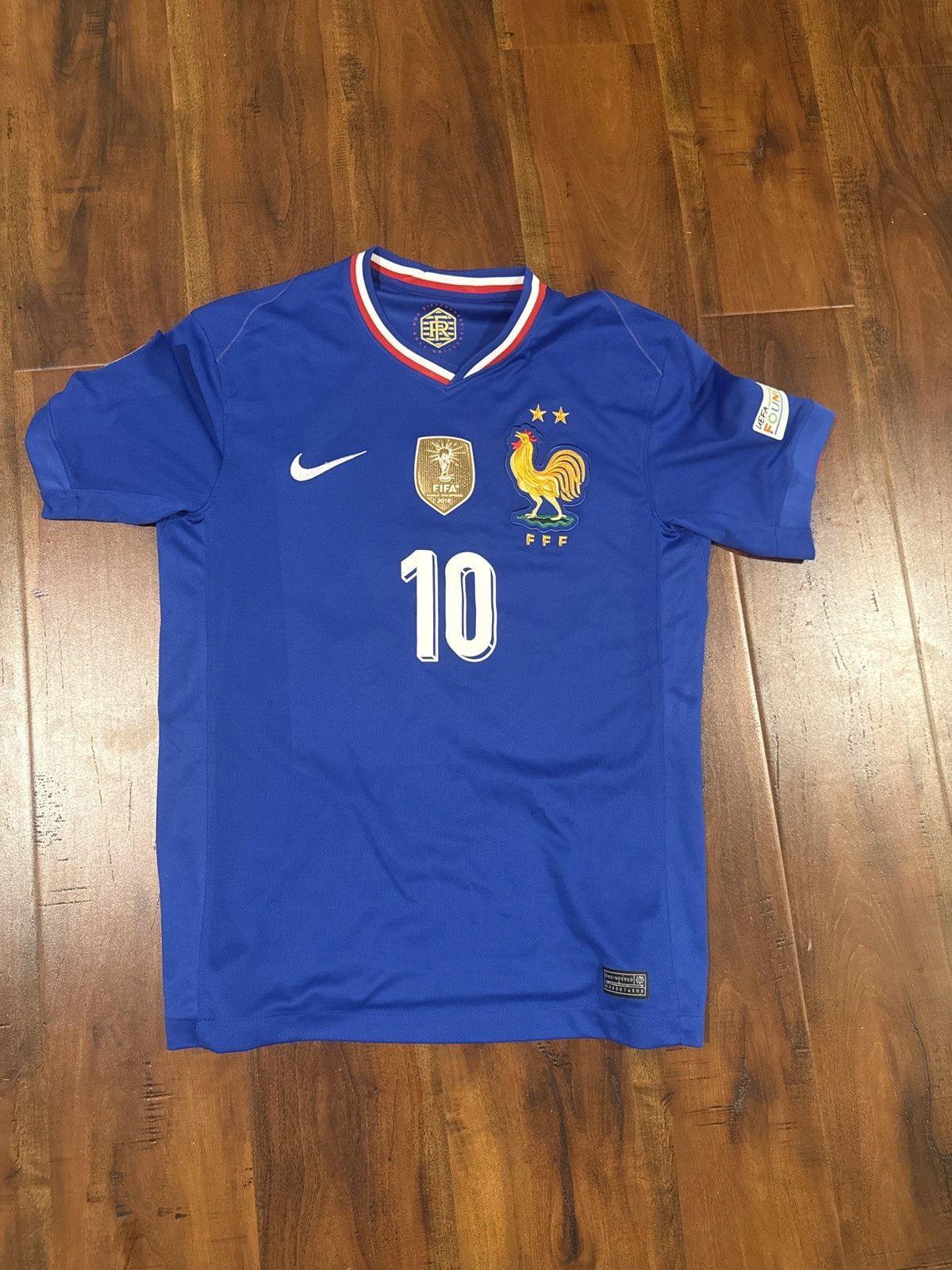 Nike France Nike Mbappe jersey Size US M / EU 48-50 / 2 - 2 Thumbnail