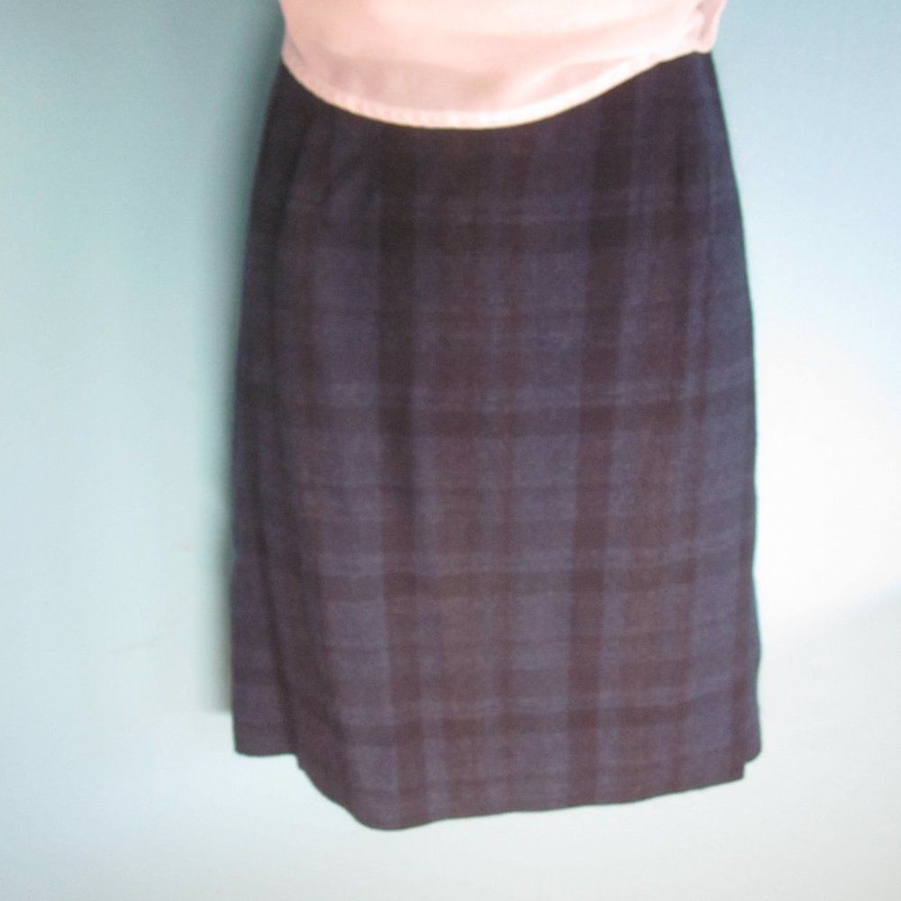 Robert Talbott Talbots Blue Plaid Wool Skirt Womens Size 8 Wrap Style Vintage Skirt Size 30" / US 8 / IT 44 - 11 Thumbnail