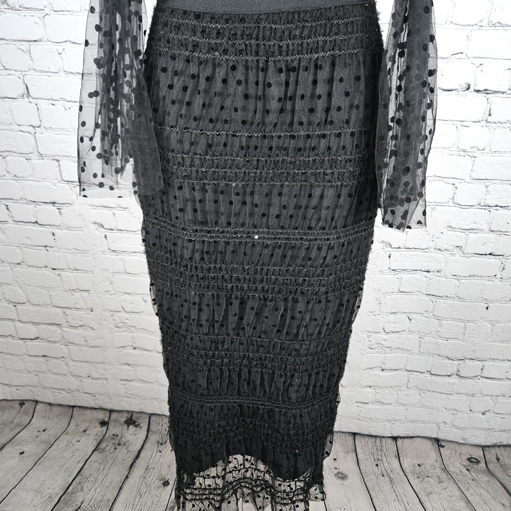Vintage NWT Bella Barnett Black Sheer Polka Dot Overlay Sequin Bodycon Maxi Dress XS Size XS / US 0-2 / IT 36-38 - 6 Thumbnail