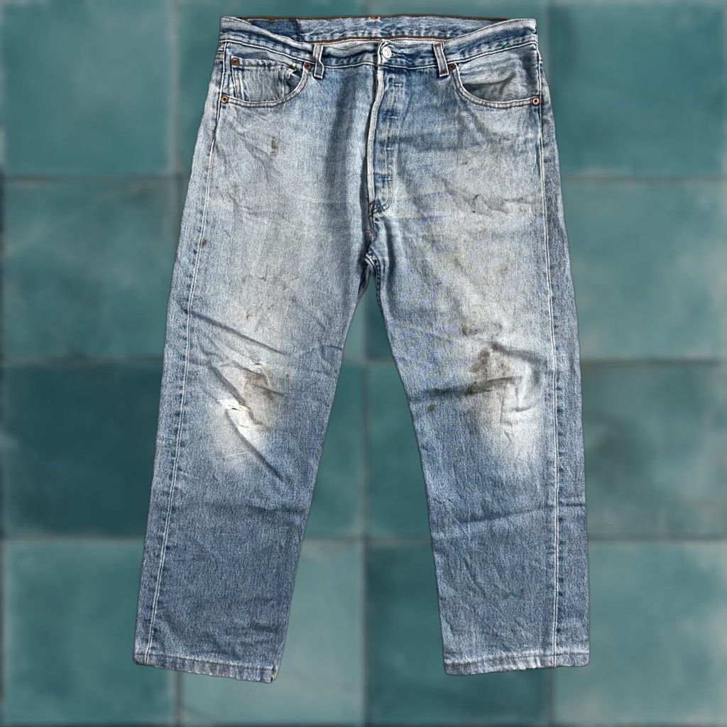 Levi's VINTAGE Levi's 501 Jeans Men 36x30 Blue Light Wash Straight 90s USA Classic 5-Pocket Denim Size US 36 / EU 52 - 1 Thumbnail