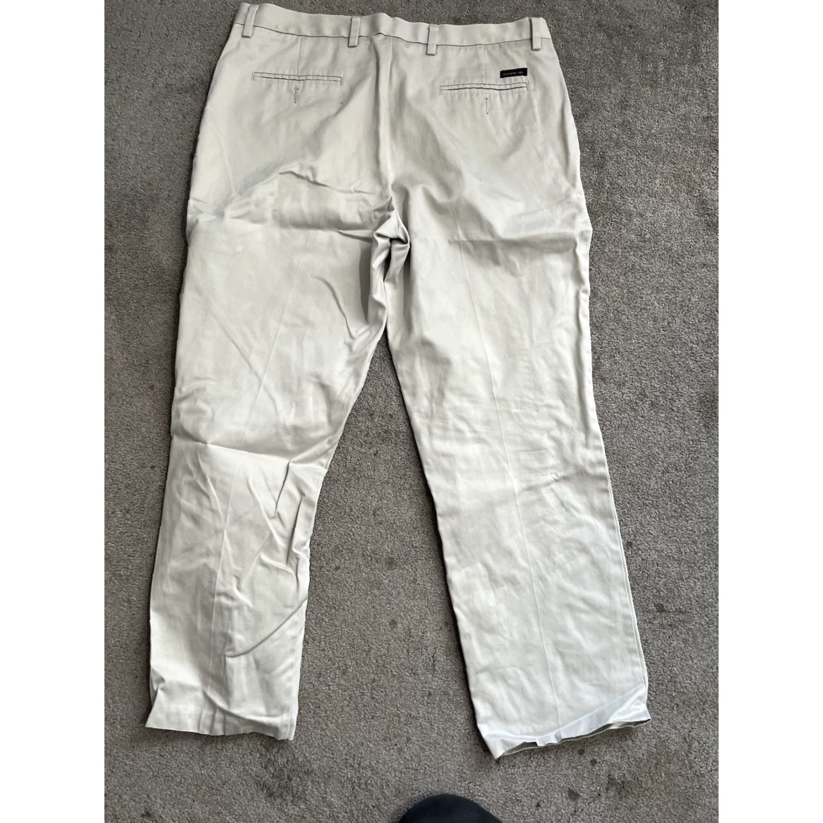 Dockers Dockers Mens Size 38x30 D3 Fit Chino Ivory Pleated Hemmed Pants Size US 38 / EU 54 - 2 Thumbnail