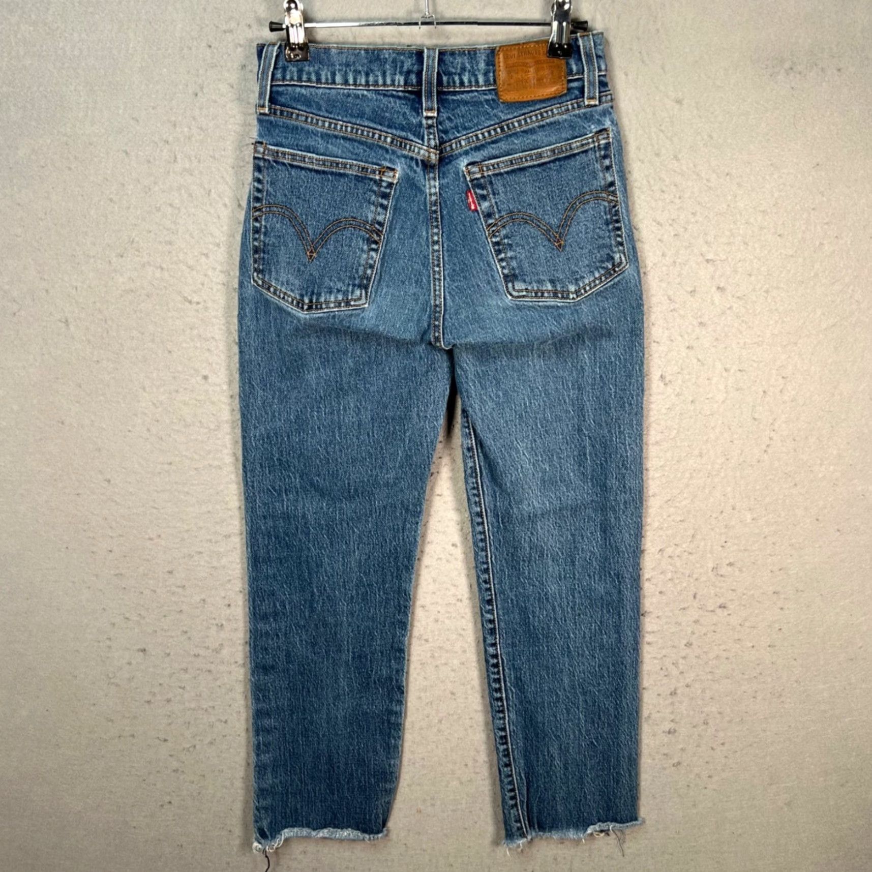 Levi's Levis Womens 25 Wedgie Straight Blue Denim Jeans Distressed Hem Regular 5-Pocket Design Inseam 25 in Cotton Blend Button Rise Mid Blue Jeans Womens Size 42" / US 20 - 2 Thumbnail