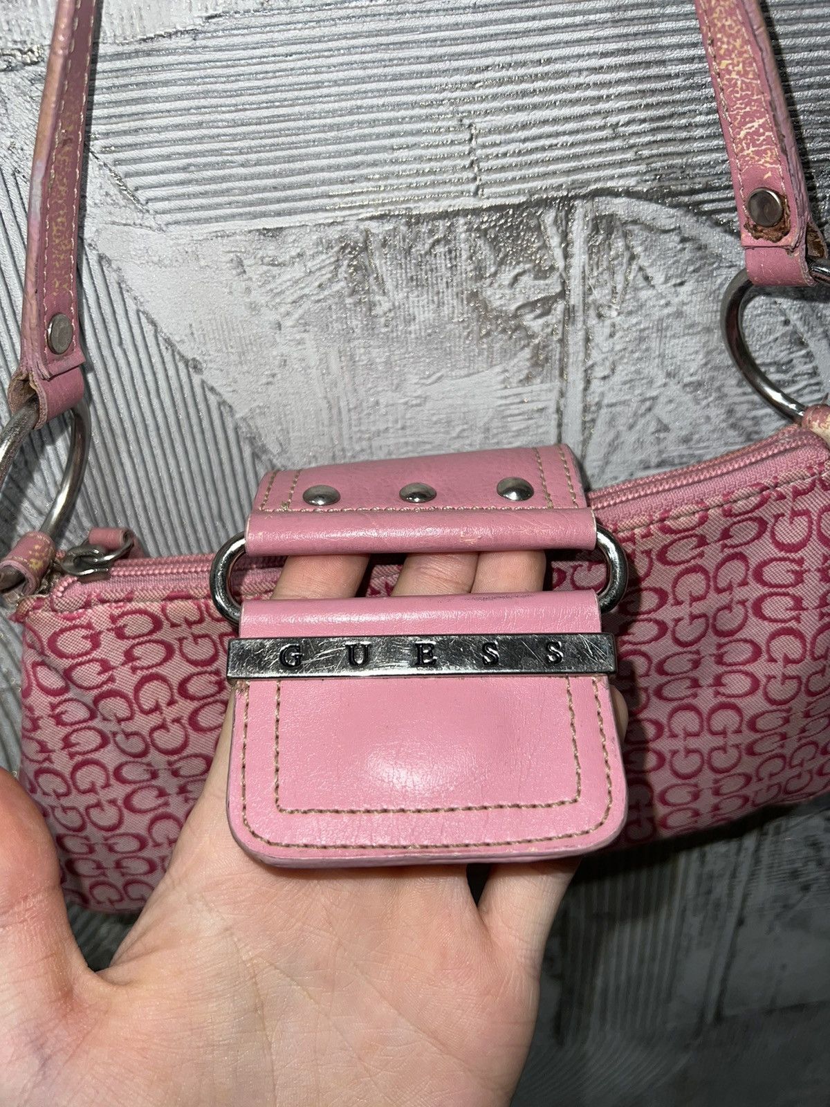 Guess Guess vintage Y2K Mini Monogrammed handbag Studded Size ONE SIZE - 4 Thumbnail