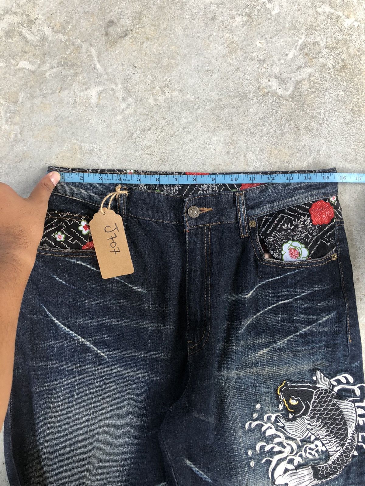 Japanese Brand Japanese Dominate Fish Koi Embroidered Jeans Distressed Size US 31 - 15 Thumbnail