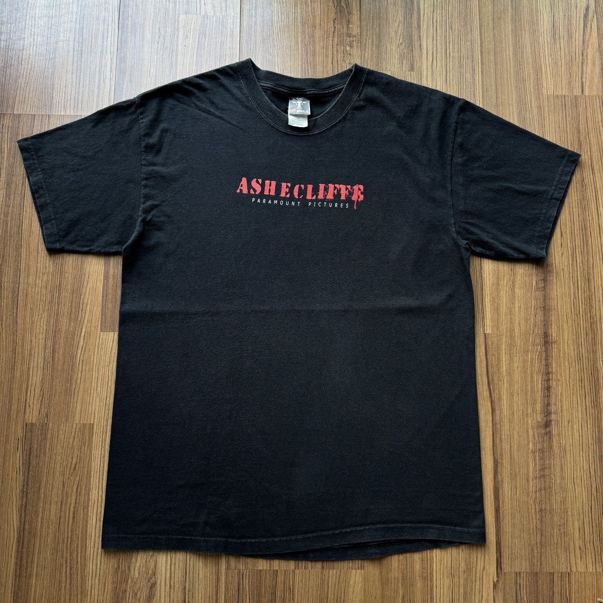 Vintage 2009 Shutter Island Ashecliffe Parmount Pictures movie tee Size US L / EU 52-54 / 3 - 2 Thumbnail