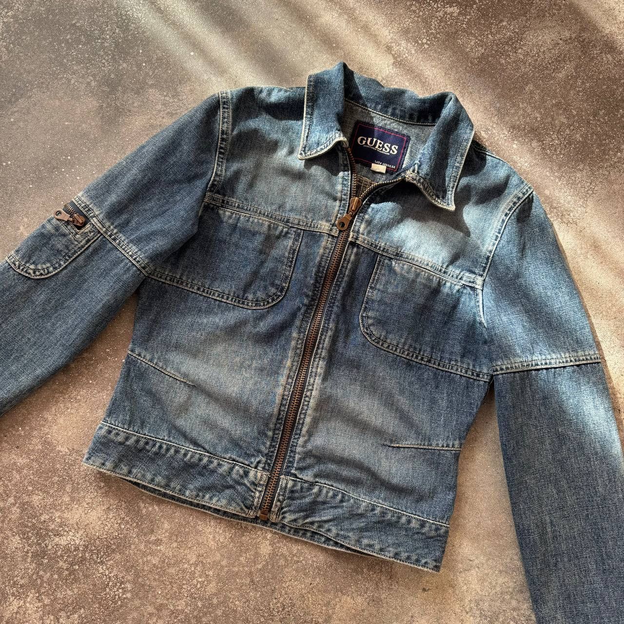 Guess × Japanese Brand Guess Vintage Avant Garde Washed Denim Zip Jacket Size M / US 6-8 / IT 42-44 - 3 Thumbnail