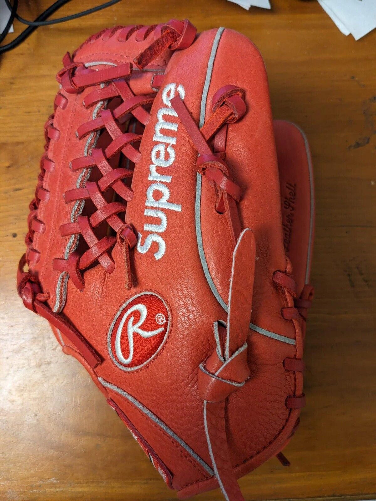 Supreme SS12 SUPREME RAWLINGS 12IN. BASEBALL GLOVE RIGHT THROW Size ONE SIZE - 6 Thumbnail