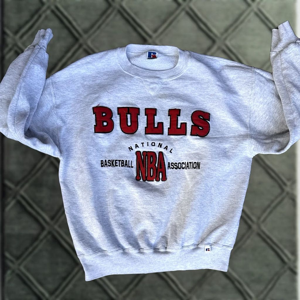 Russell Athletic VINTAGE Russell Athletic Chicago Bulls NBA Pullover Embroidered Sweatshirt L Size US L / EU 52-54 / 3 - 1 Thumbnail