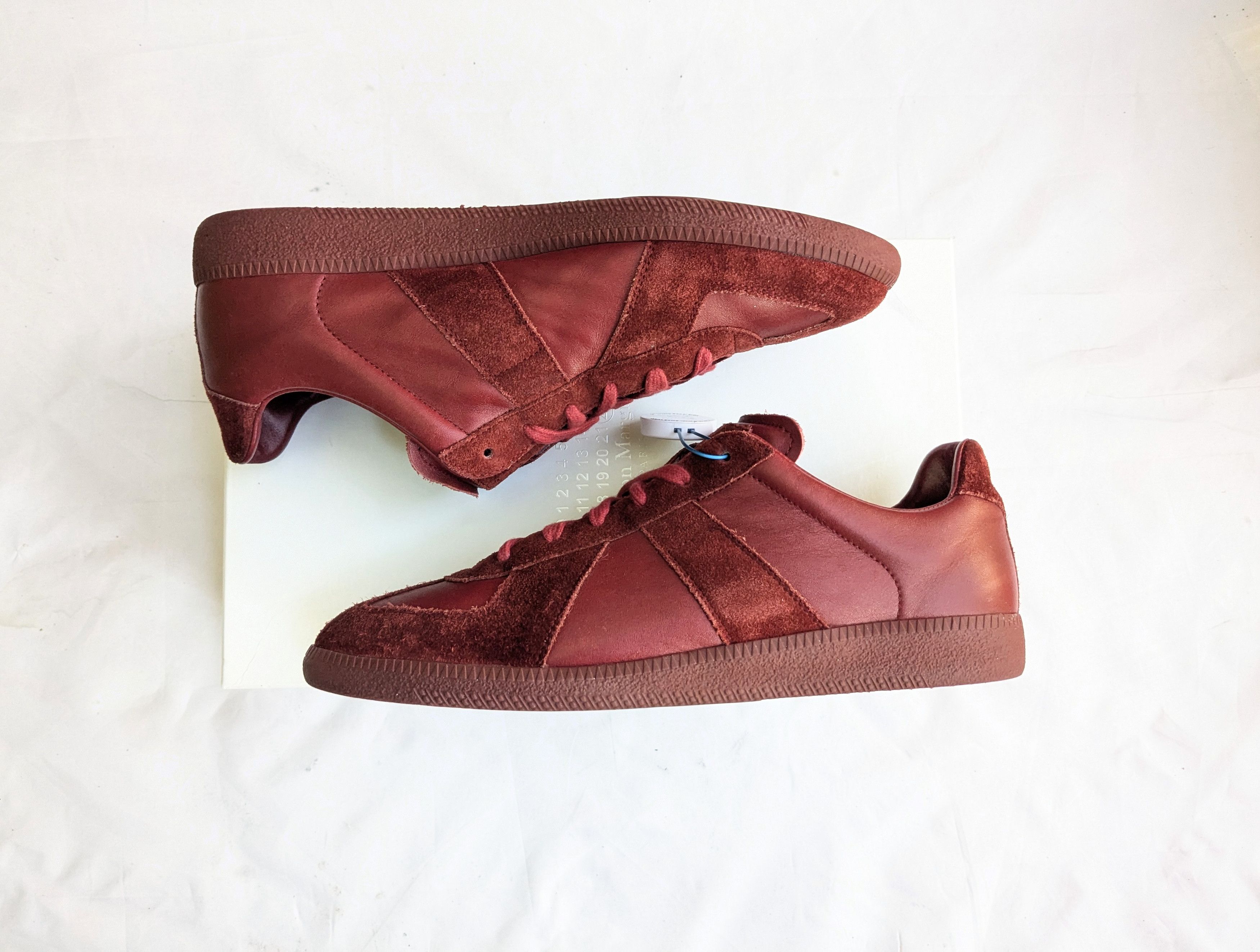 Maison Margiela Maison Margiela GAT Replica Burgundy 10 43 Low Tops Size US 10 / EU 43 - 1 Thumbnail