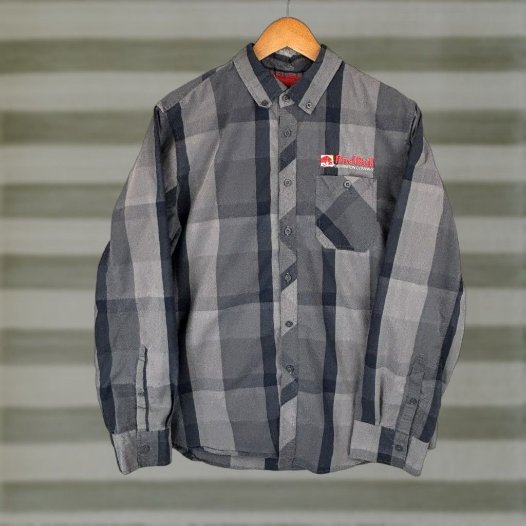 Vintage Red Bull Shirt Mens Large Gray Plaid Button-Down Long Sleeve Size US L / EU 52-54 / 3 - 1 Thumbnail