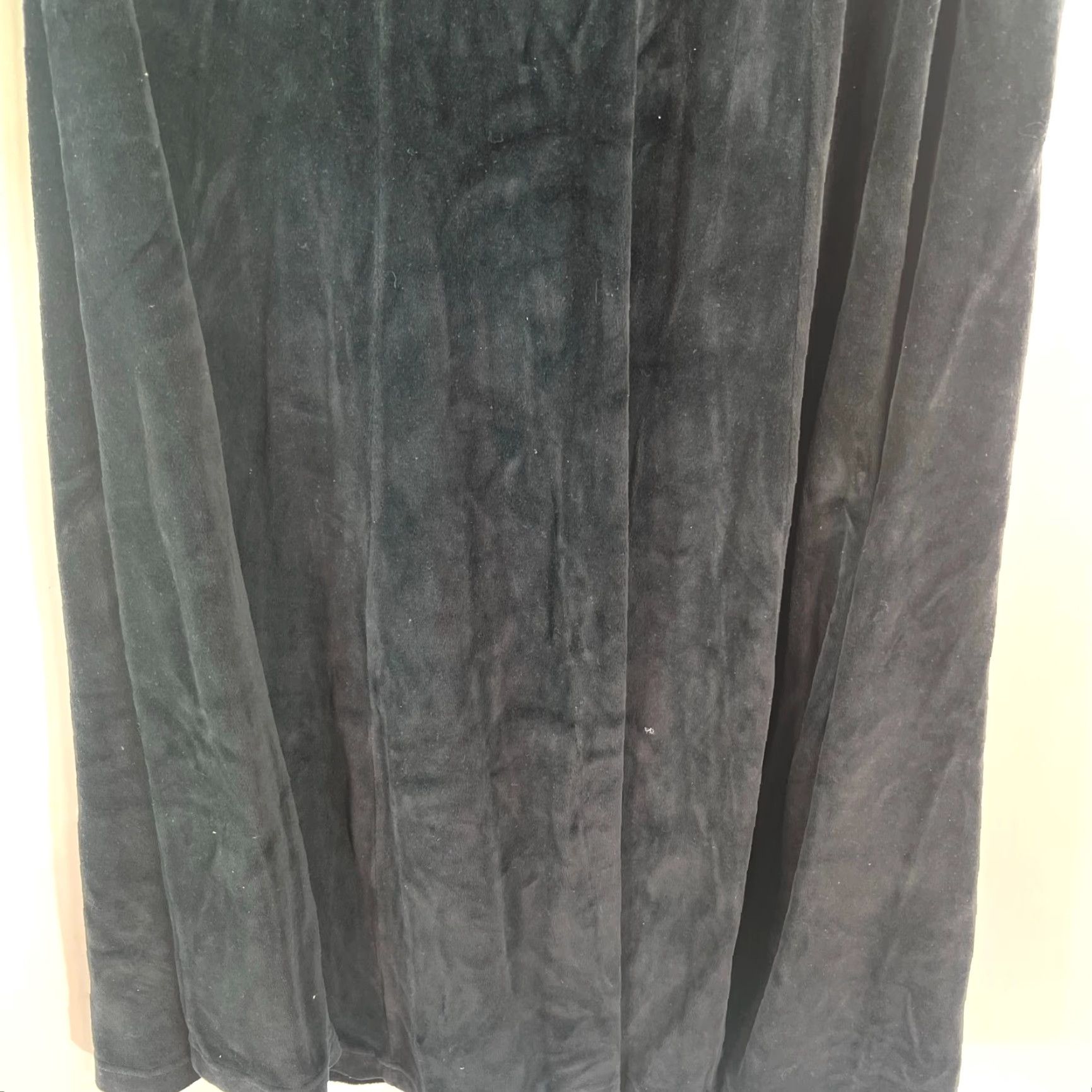 Velvet VINTAGE TiBuron Skirt Women Black Velvet Cotton Poly Blend Pleated Size XL Knee Length B Size 40" / US 18 - 3 Thumbnail