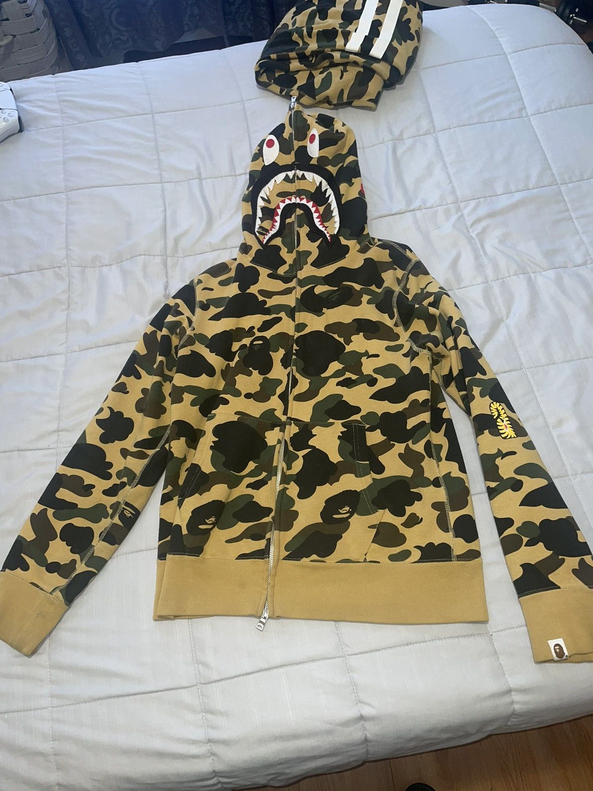 Grailed bape hoodie hotsell