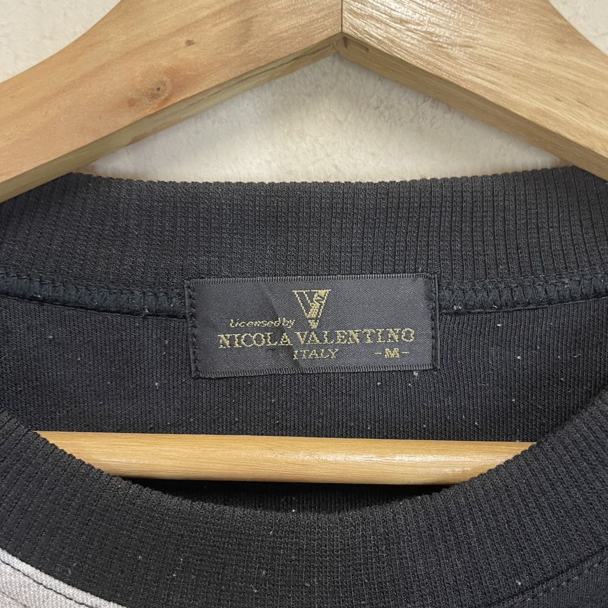 Designer Vintage Nicola Valentino Crewneck Sweatshirt Size M Size US M / EU 48-50 / 2 - 9 Thumbnail