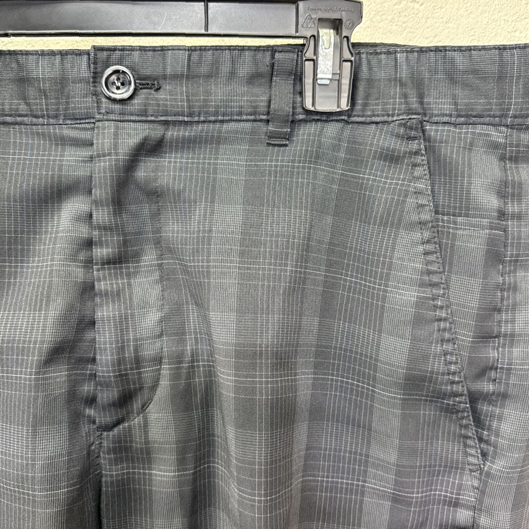 Vintage Greg Norman Shorts Mens 34 Black Plaid Golfing Golf Adult Outdoors Active Size US 34 / EU 50 - 5 Thumbnail